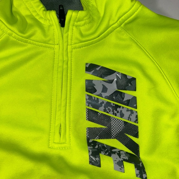 Nike Hoodie Boys Size 7 Neon Yellow 1/4 Zip Pullover Therma-FIT Athletic - Picture 2 of 7